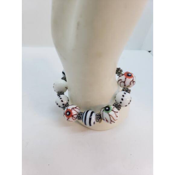 Lampwork Glass Bracelet Eyeball Bead Hand Paint Stretch Black White Goth Novelty - Picture 7 of 7